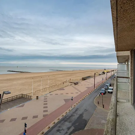 Apartment 3 En-of 4 Op De Zeedijk In Logie Marie Knokke-Heist