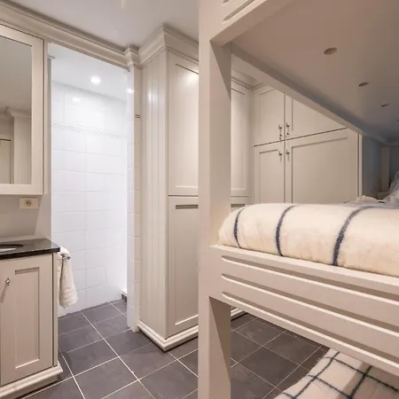 3 En-of 4 Op De Zeedijk In Logie Marie * Knokke-Heist