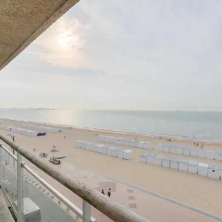 3 En-of 4 Op De Zeedijk In Logie Marie * Knokke-Heist