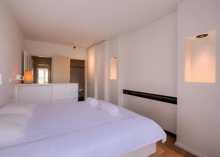 Appartamento 3 En-of 4 Op De Zeedijk In Logie Marie Knokke-Heist