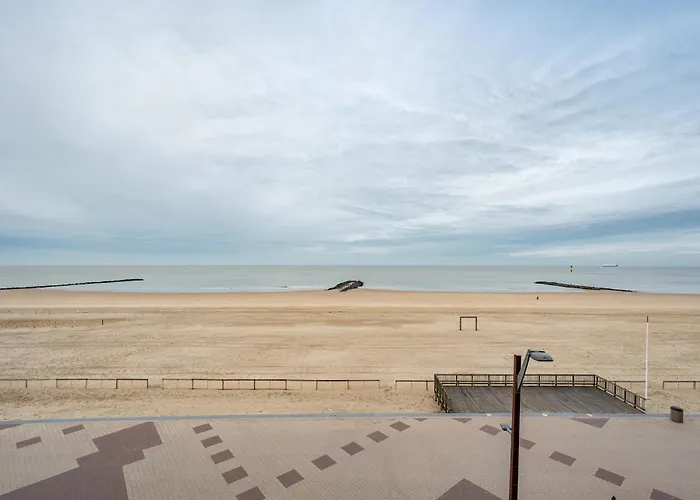 3 En-of 4 Op De Zeedijk In Logie Marie Knokke-Heist